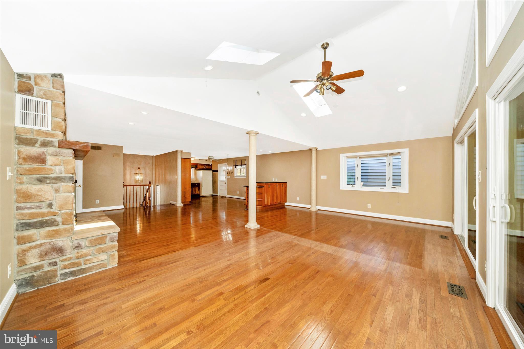 CHATEAU RIDGE - Residential