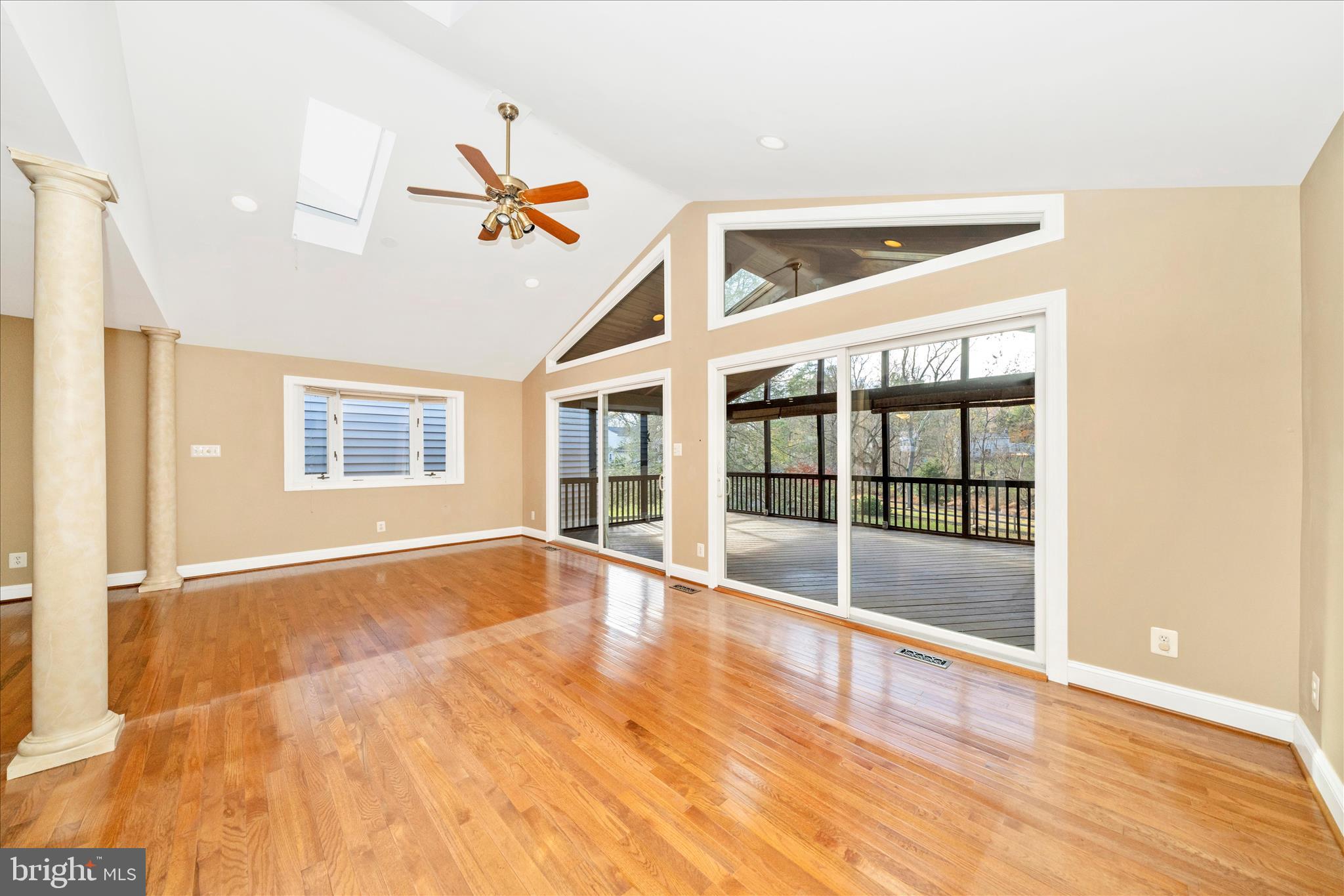 CHATEAU RIDGE - Residential