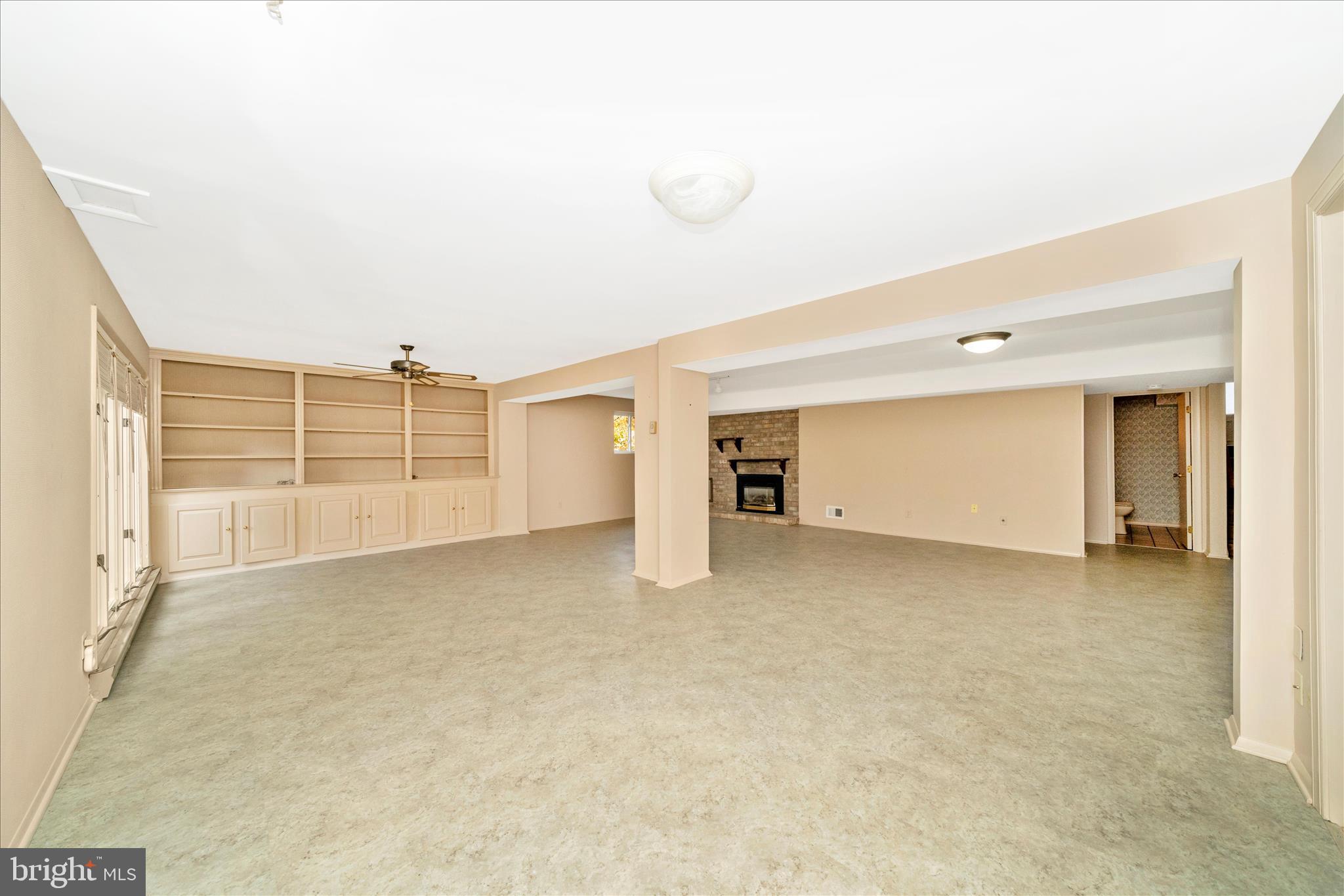 CHATEAU RIDGE - Residential