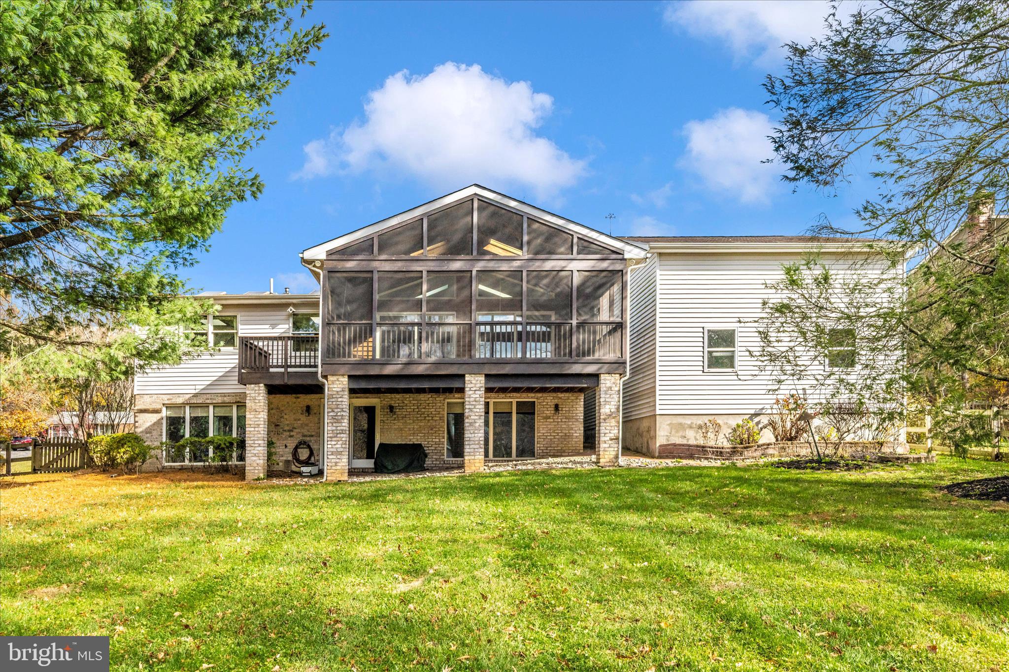 CHATEAU RIDGE - Residential