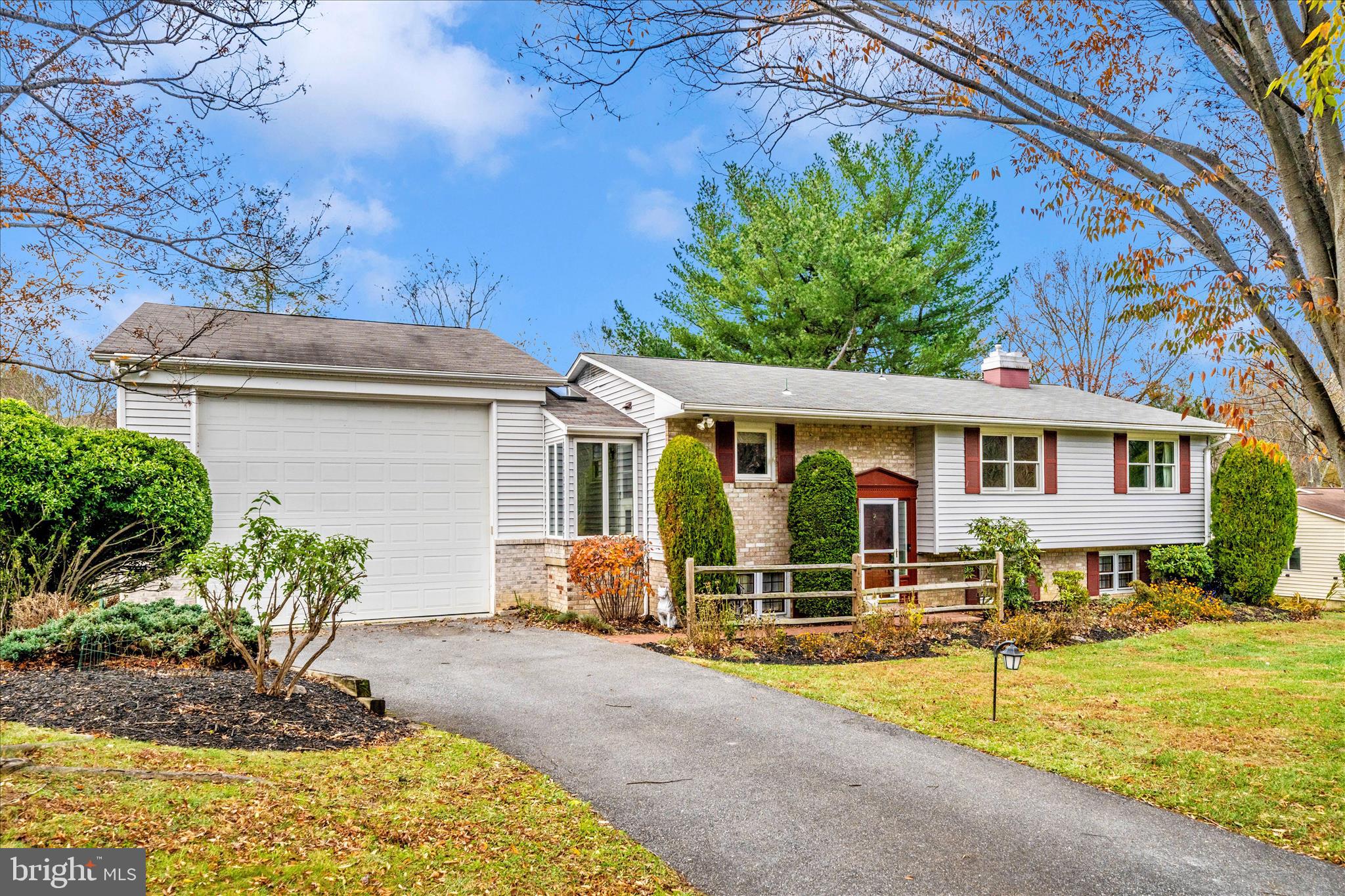 CHATEAU RIDGE - Residential