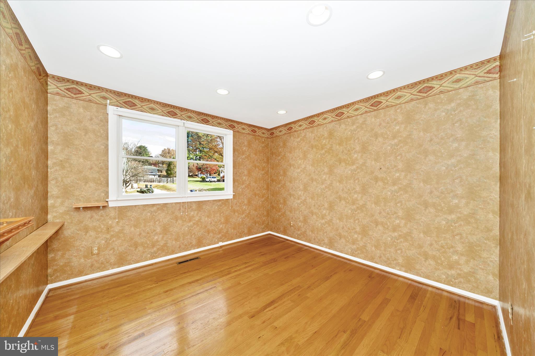 CHATEAU RIDGE - Residential