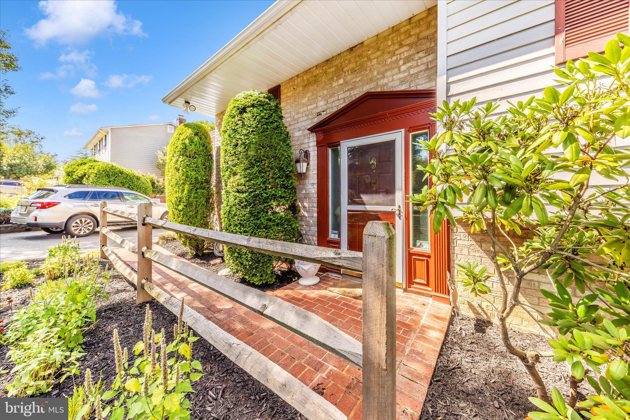 CHATEAU RIDGE - Residential