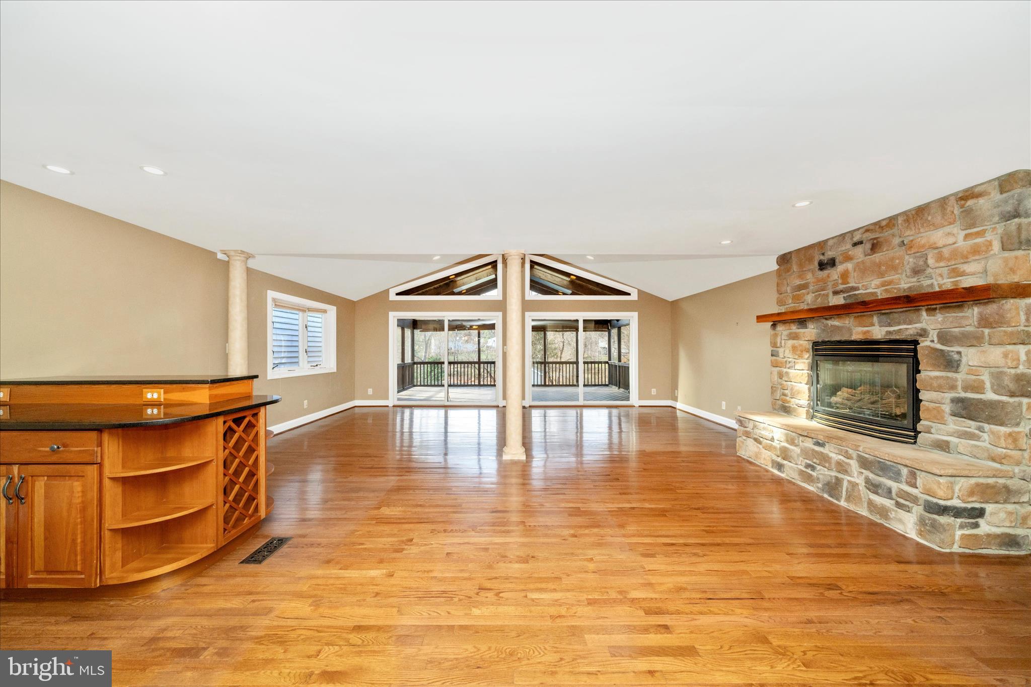 CHATEAU RIDGE - Residential