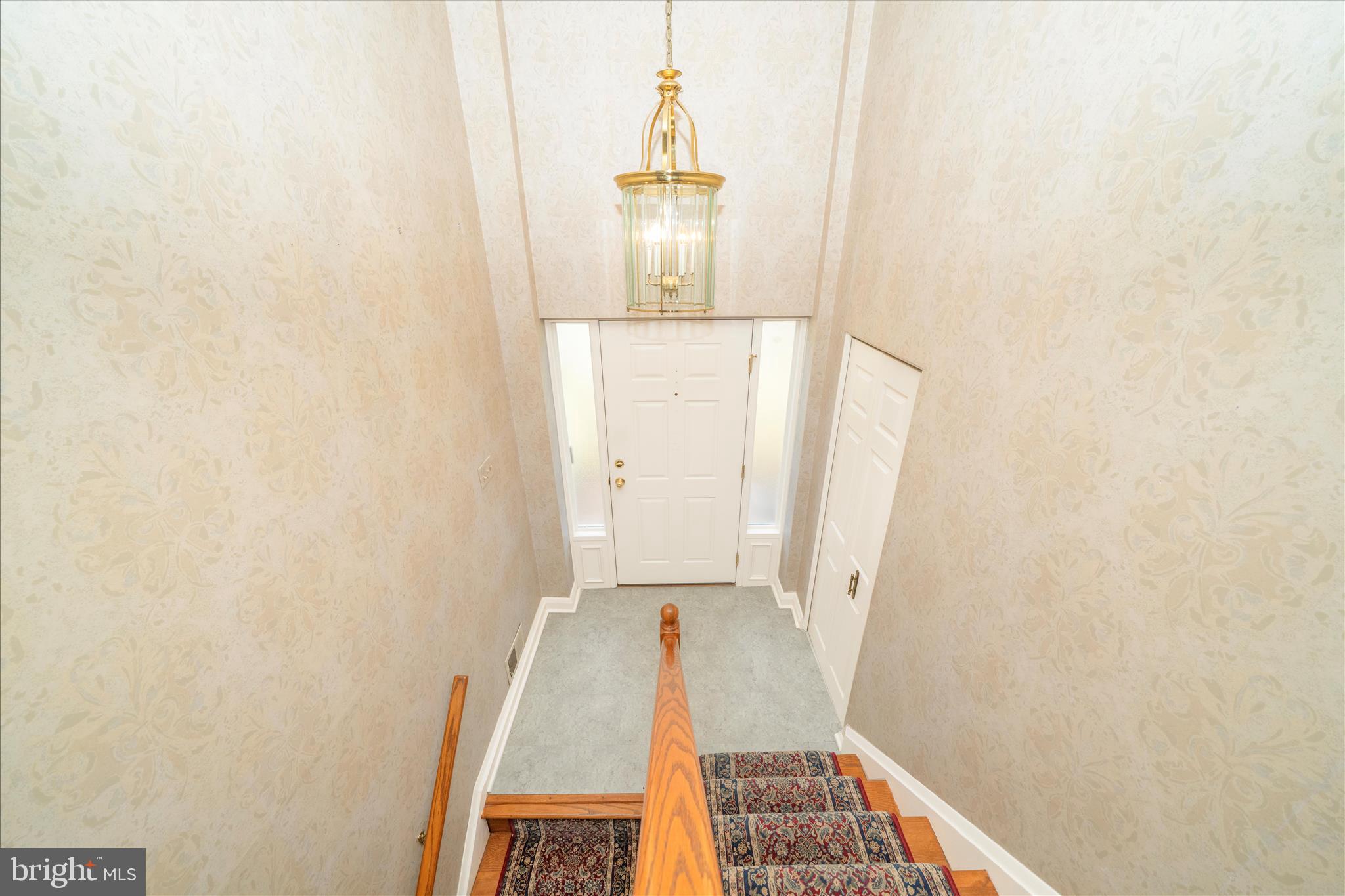 CHATEAU RIDGE - Residential