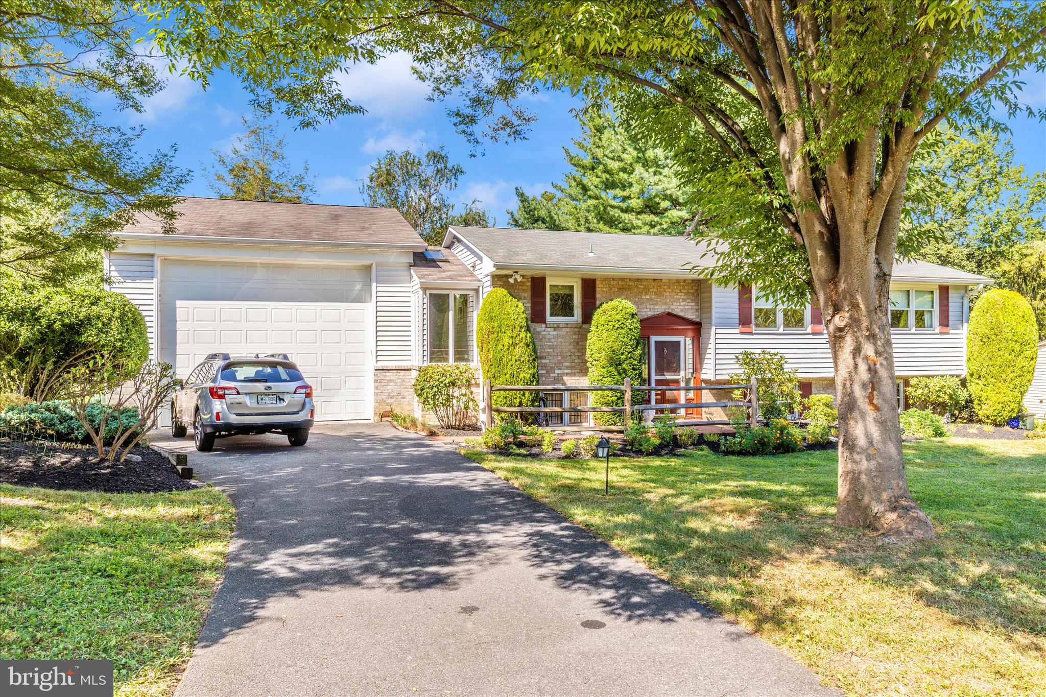 CHATEAU RIDGE - Residential