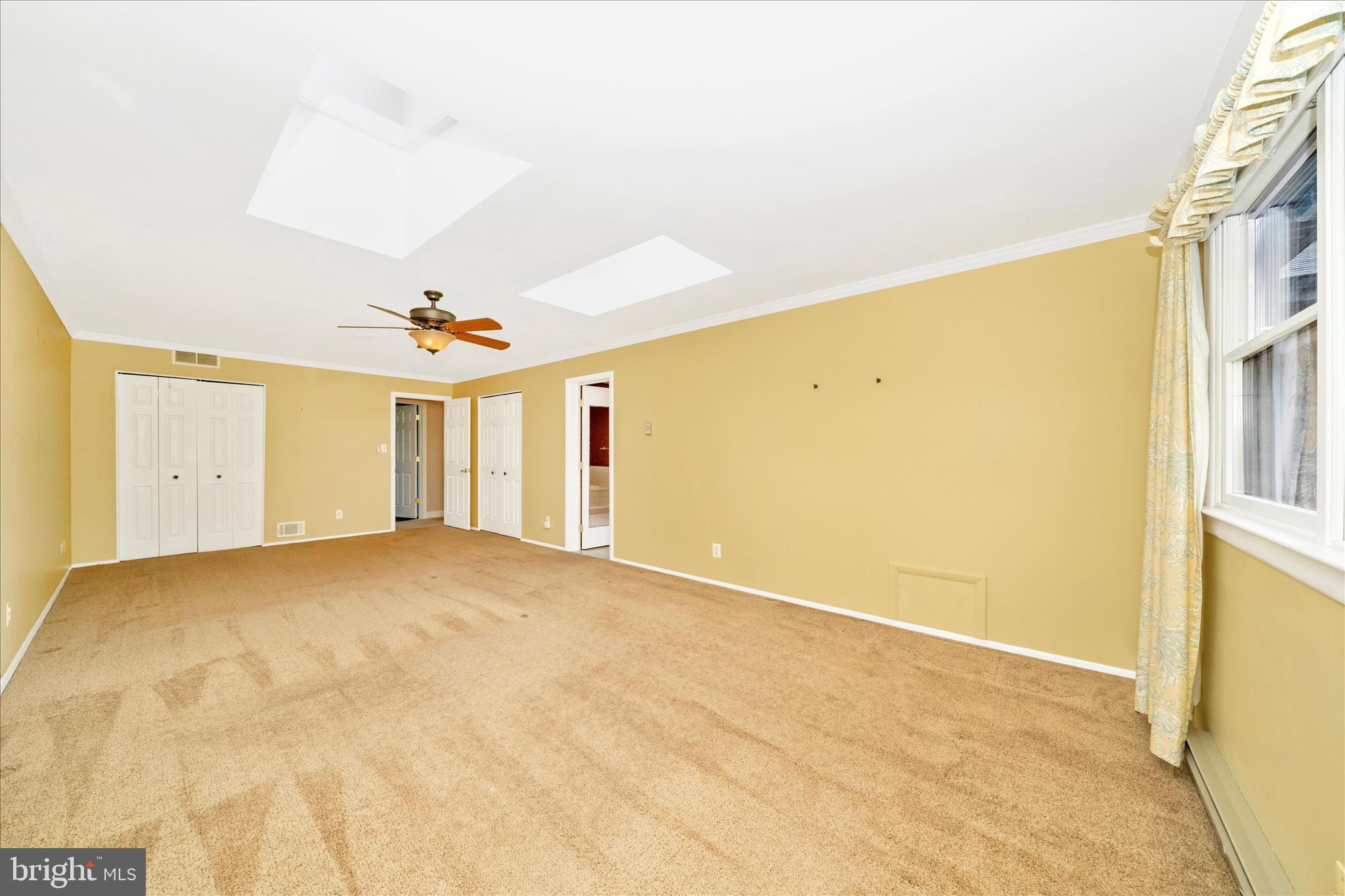 CHATEAU RIDGE - Residential