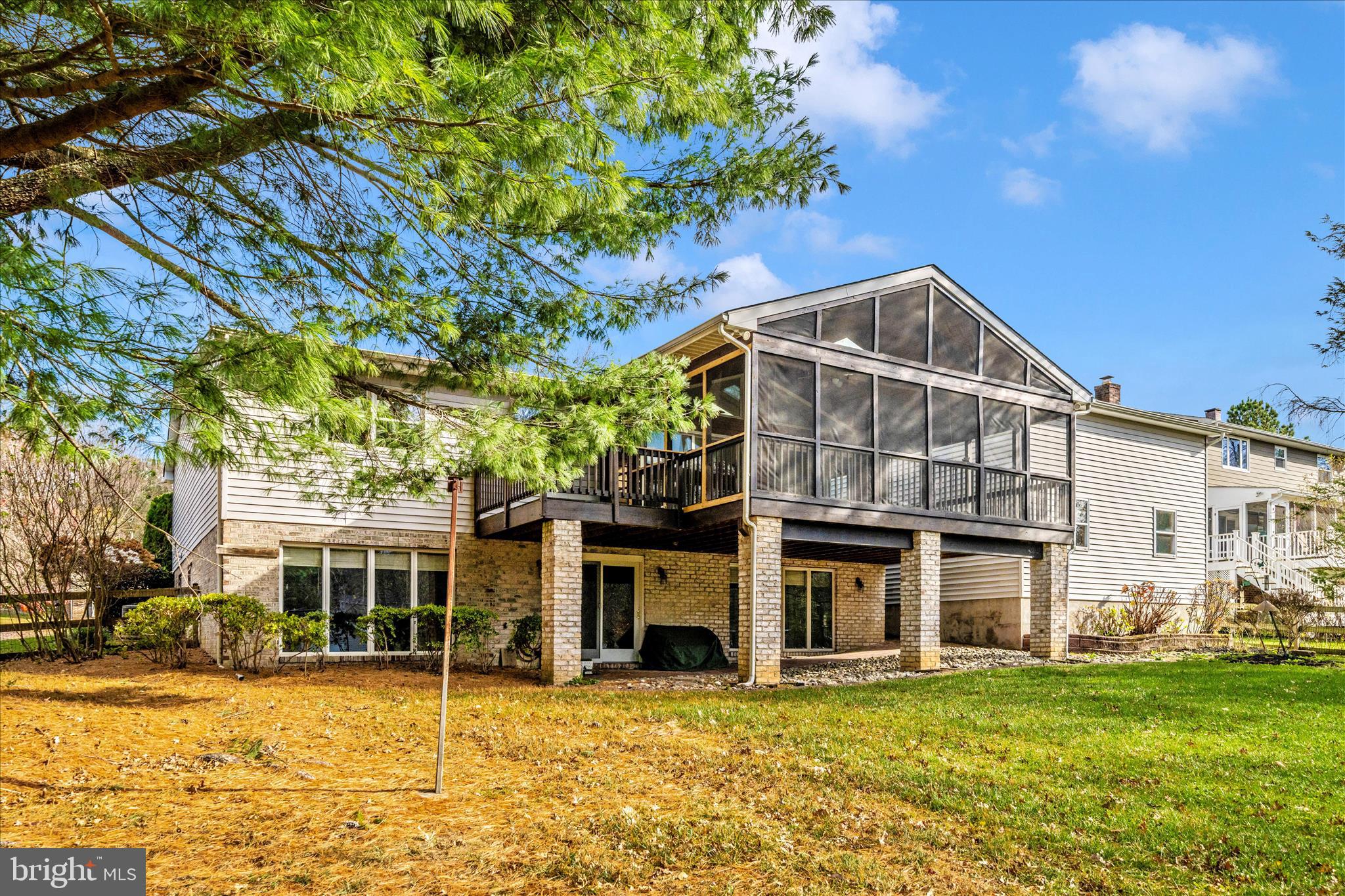 CHATEAU RIDGE - Residential