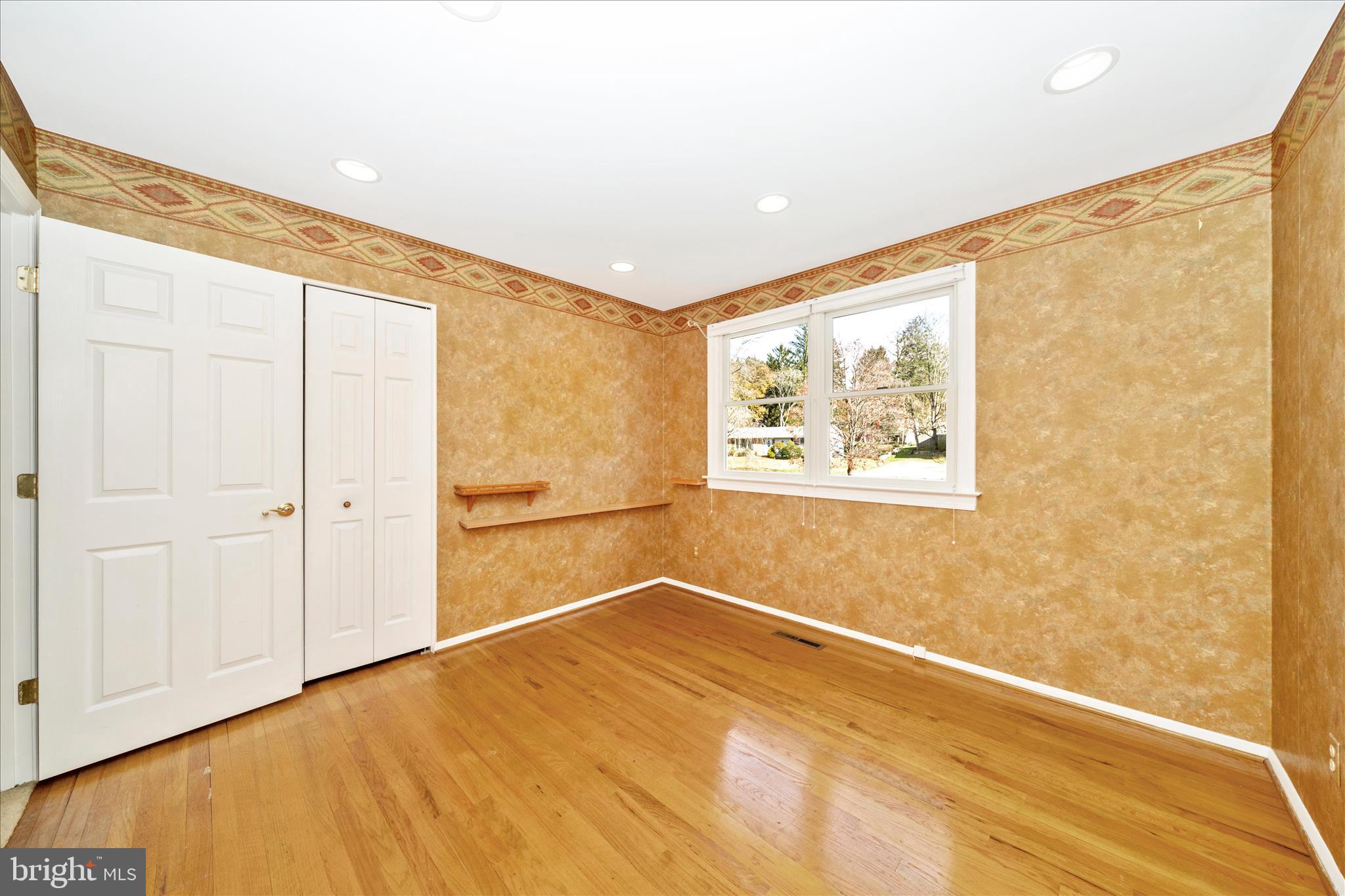 CHATEAU RIDGE - Residential