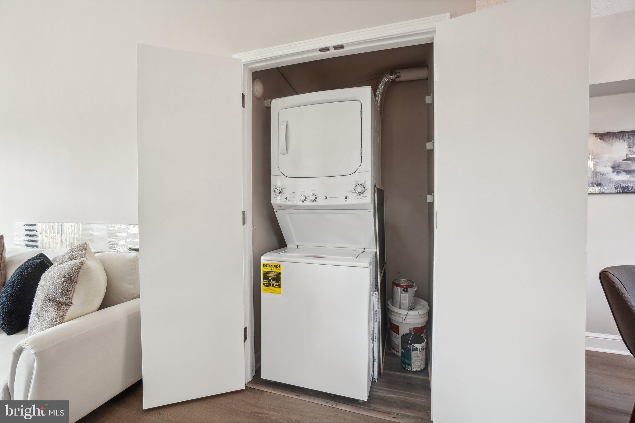 CAMBRIDGE COURTS - Residential Lease