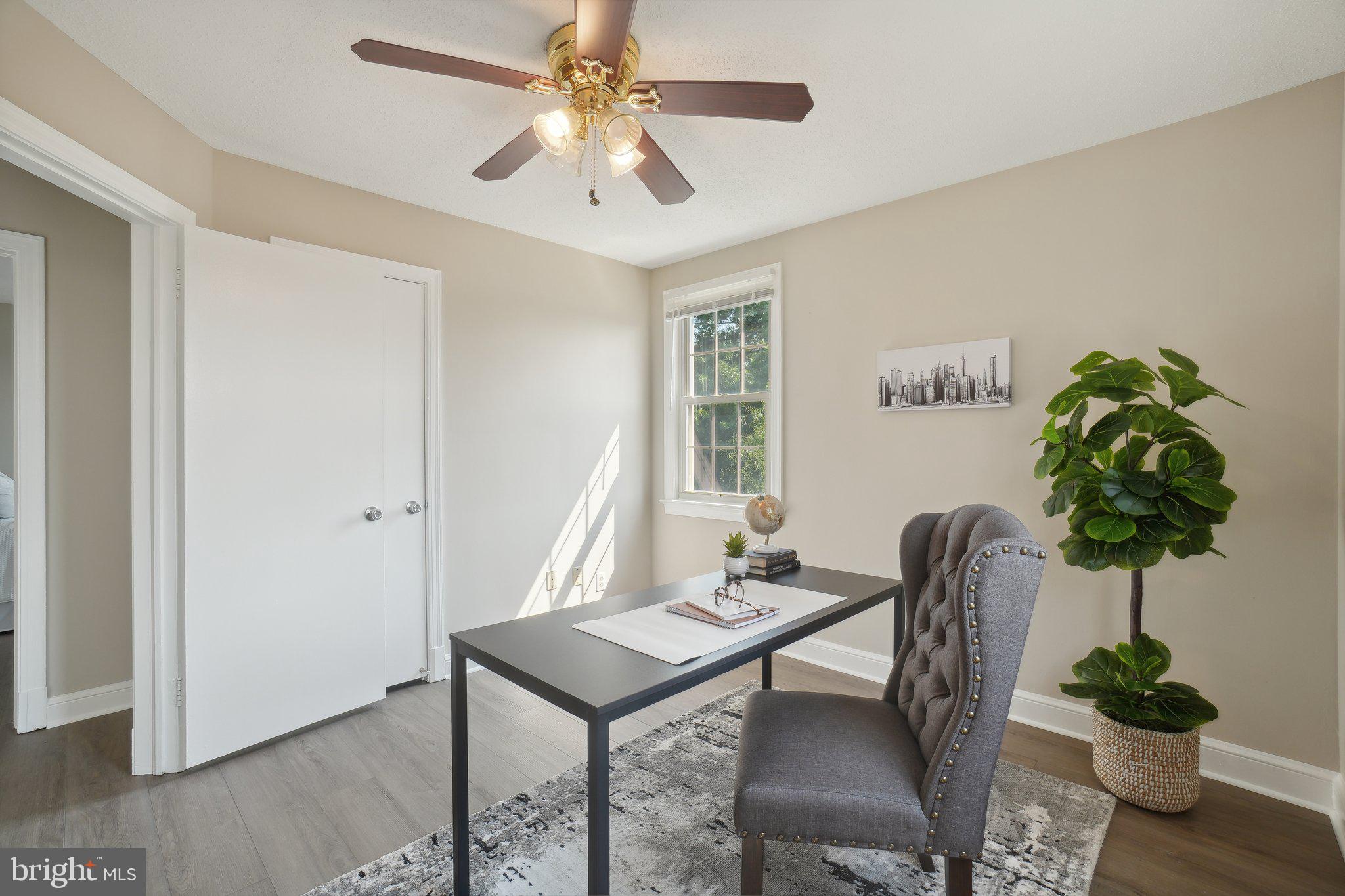 CAMBRIDGE COURTS - Residential Lease