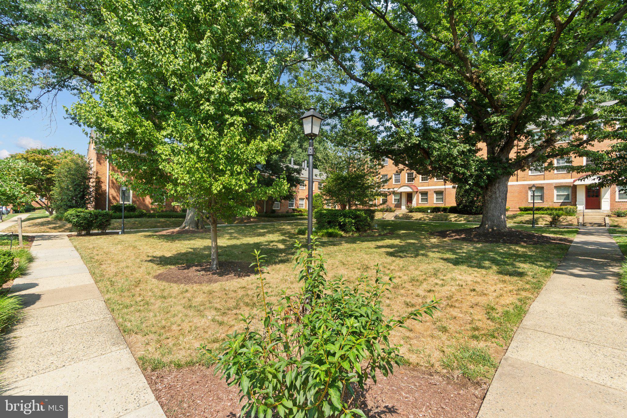 CAMBRIDGE COURTS - Residential Lease