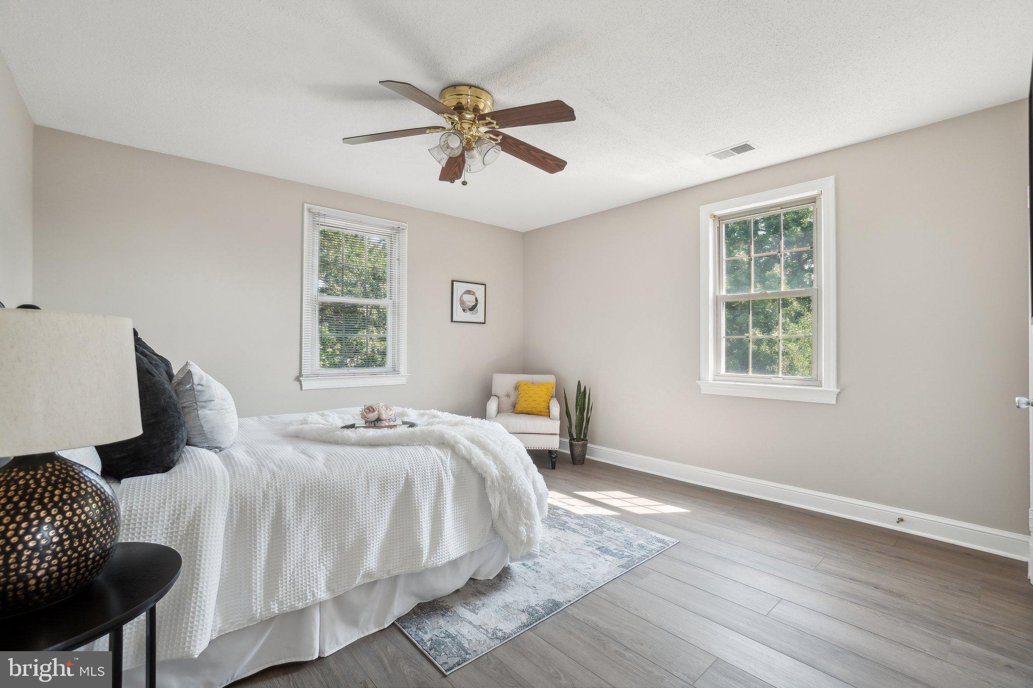 CAMBRIDGE COURTS - Residential Lease