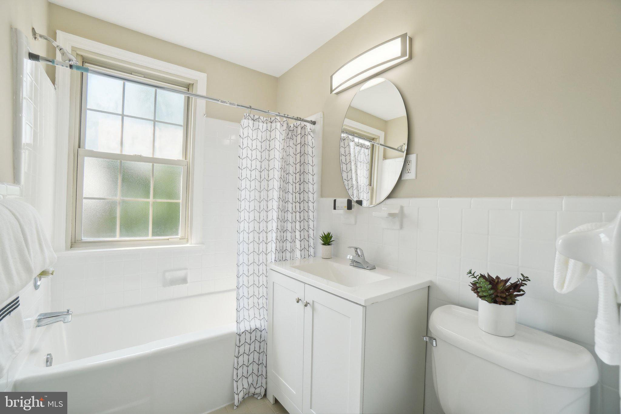 CAMBRIDGE COURTS - Residential Lease