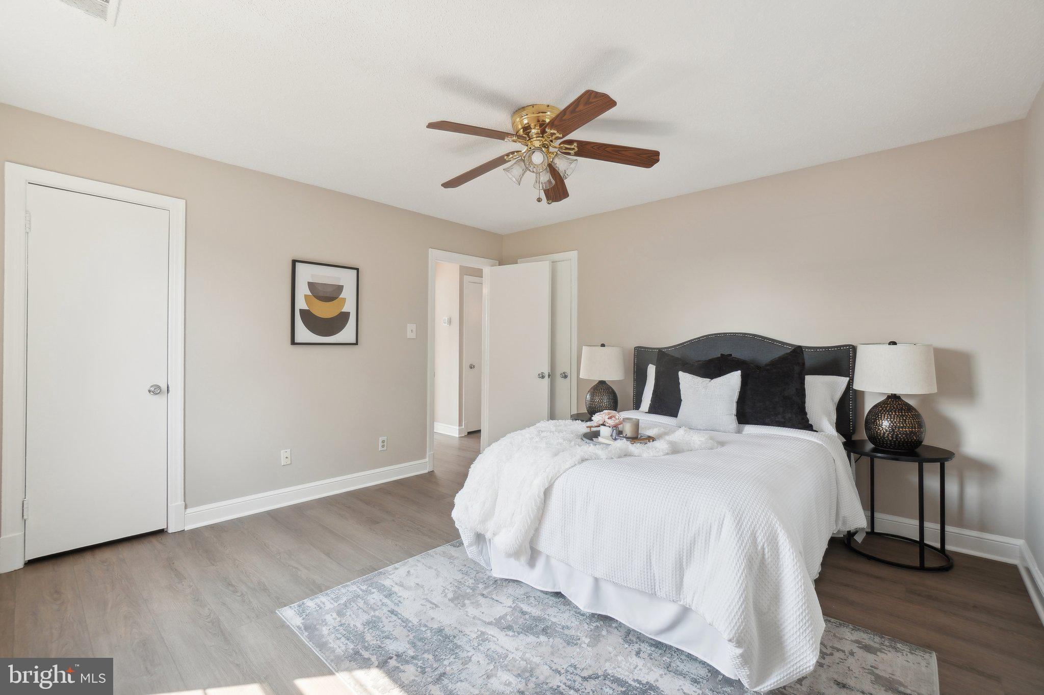 CAMBRIDGE COURTS - Residential Lease