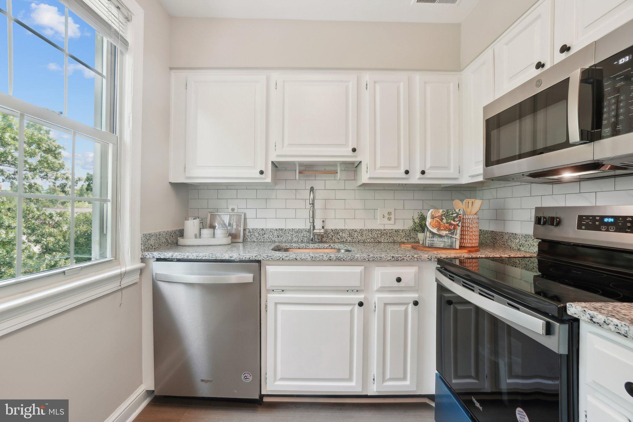 CAMBRIDGE COURTS - Residential Lease