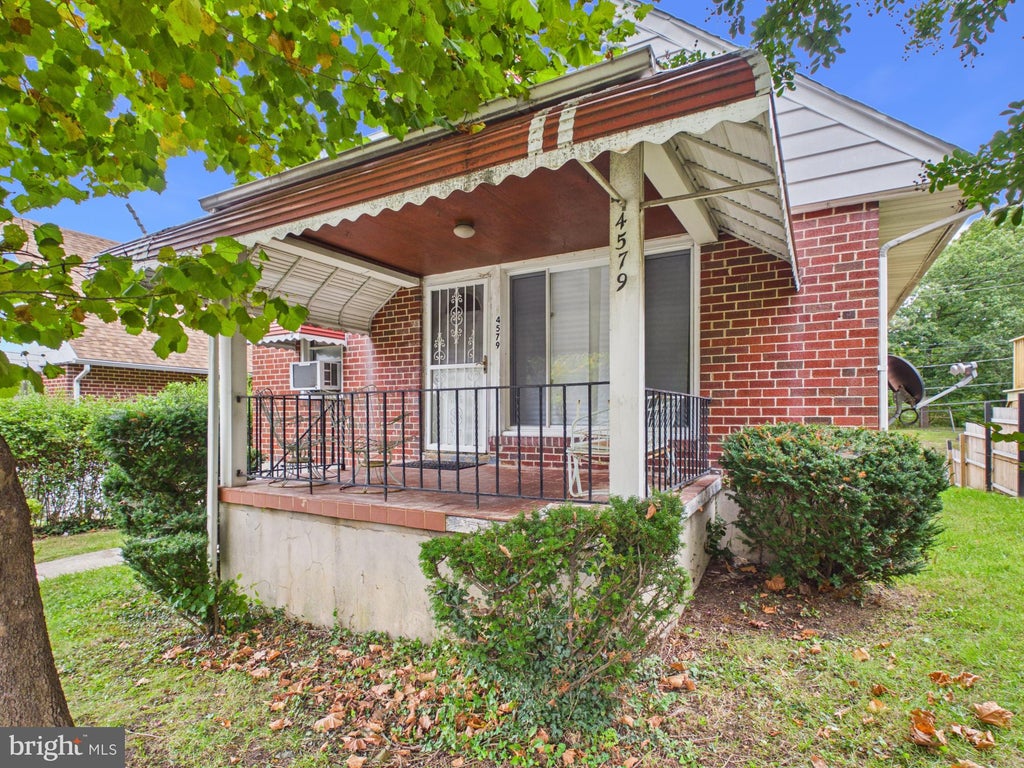 Photo of 4579 Derby Manor Drive, BALTIMORE, MD 21215 (MLS # MDBA2234278)