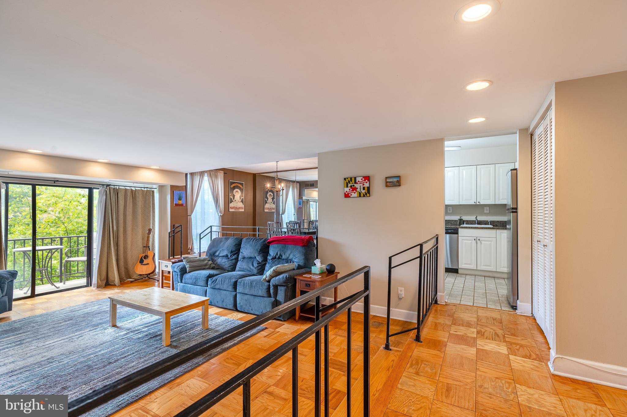 AMERICANA FINMARK - Residential