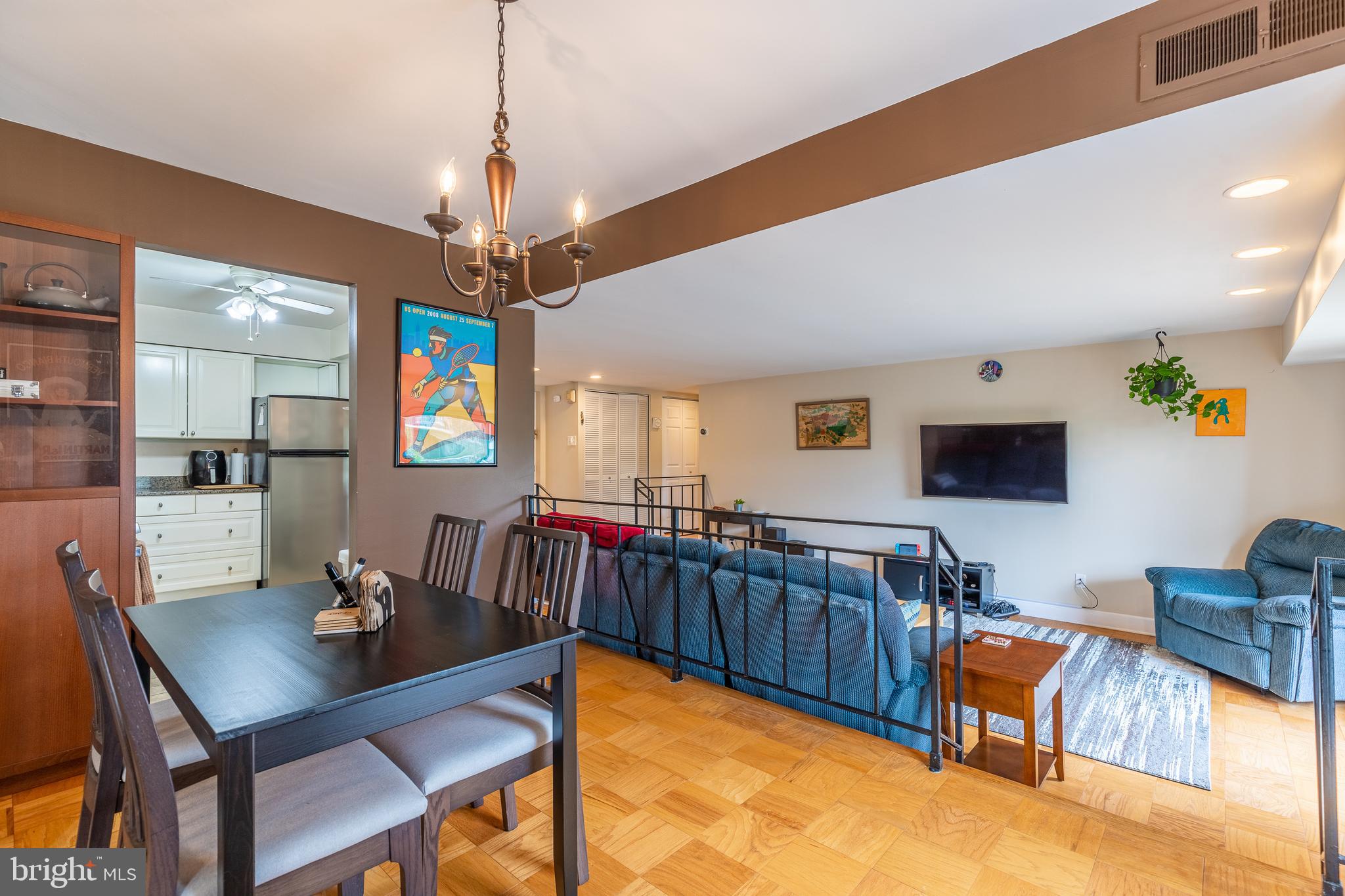 AMERICANA FINMARK - Residential