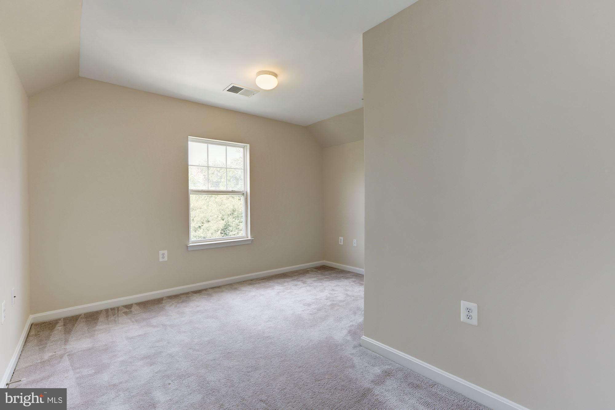 LINCOLN TERRACE - Residential Lease