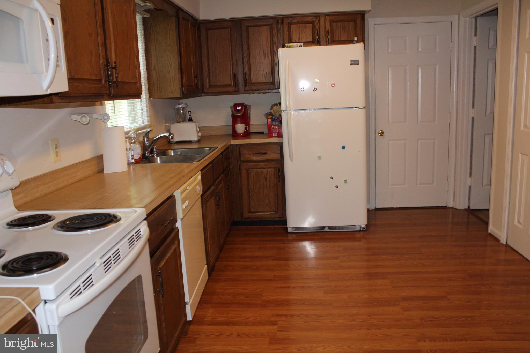 HERITAGE OAKS - Residential Lease