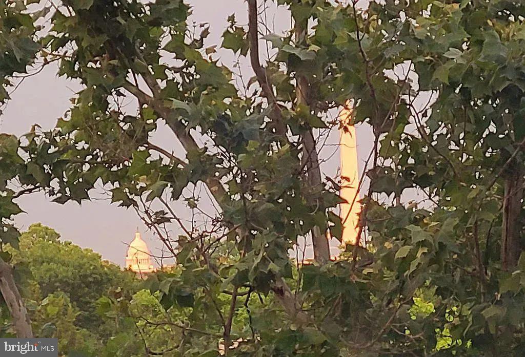 RIVER PLACE EAST - Residential