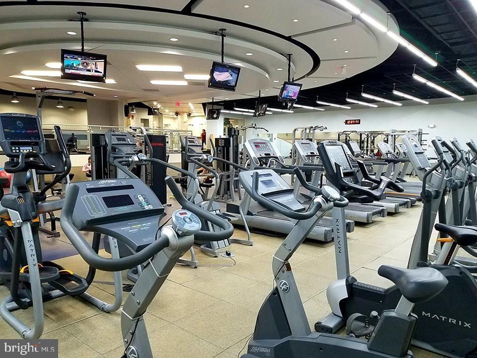 RIVER PLACE EAST - Residential