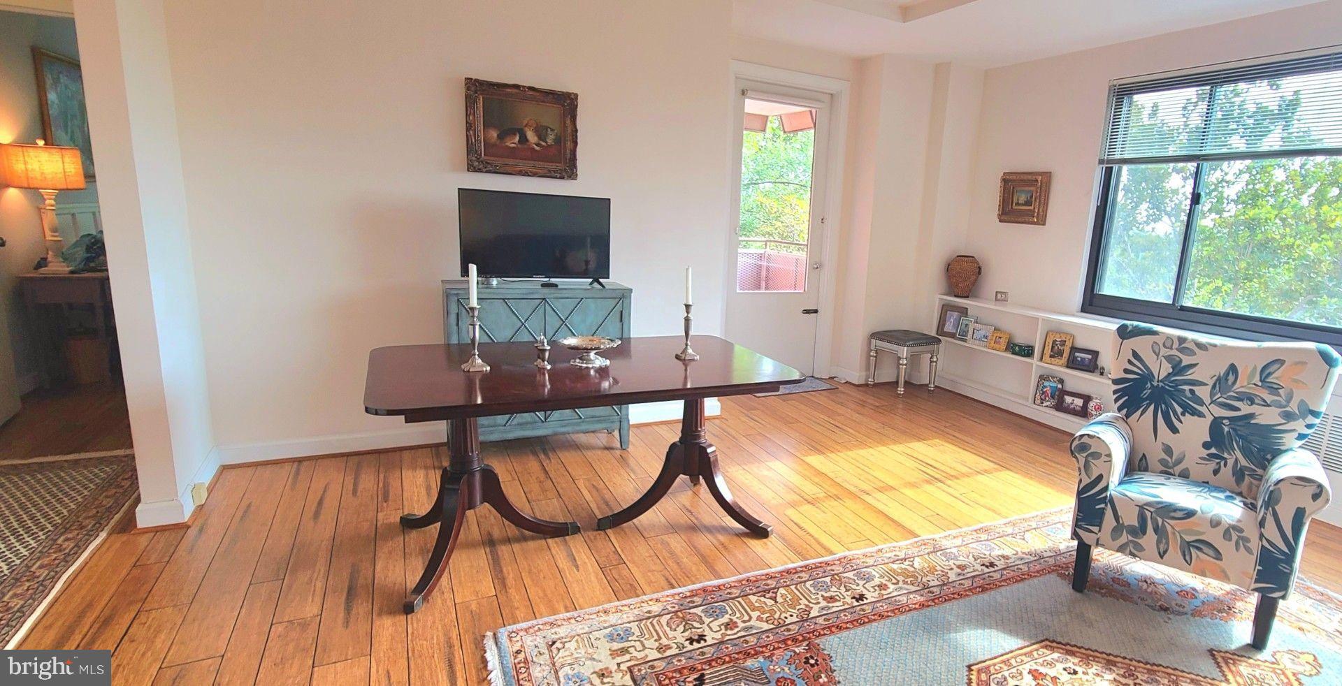 RIVER PLACE EAST - Residential