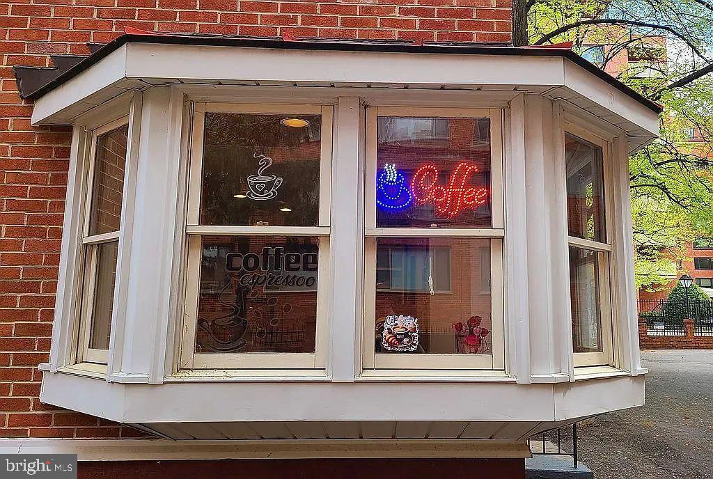 RIVER PLACE EAST - Residential