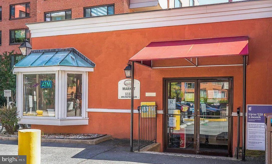 RIVER PLACE EAST - Residential