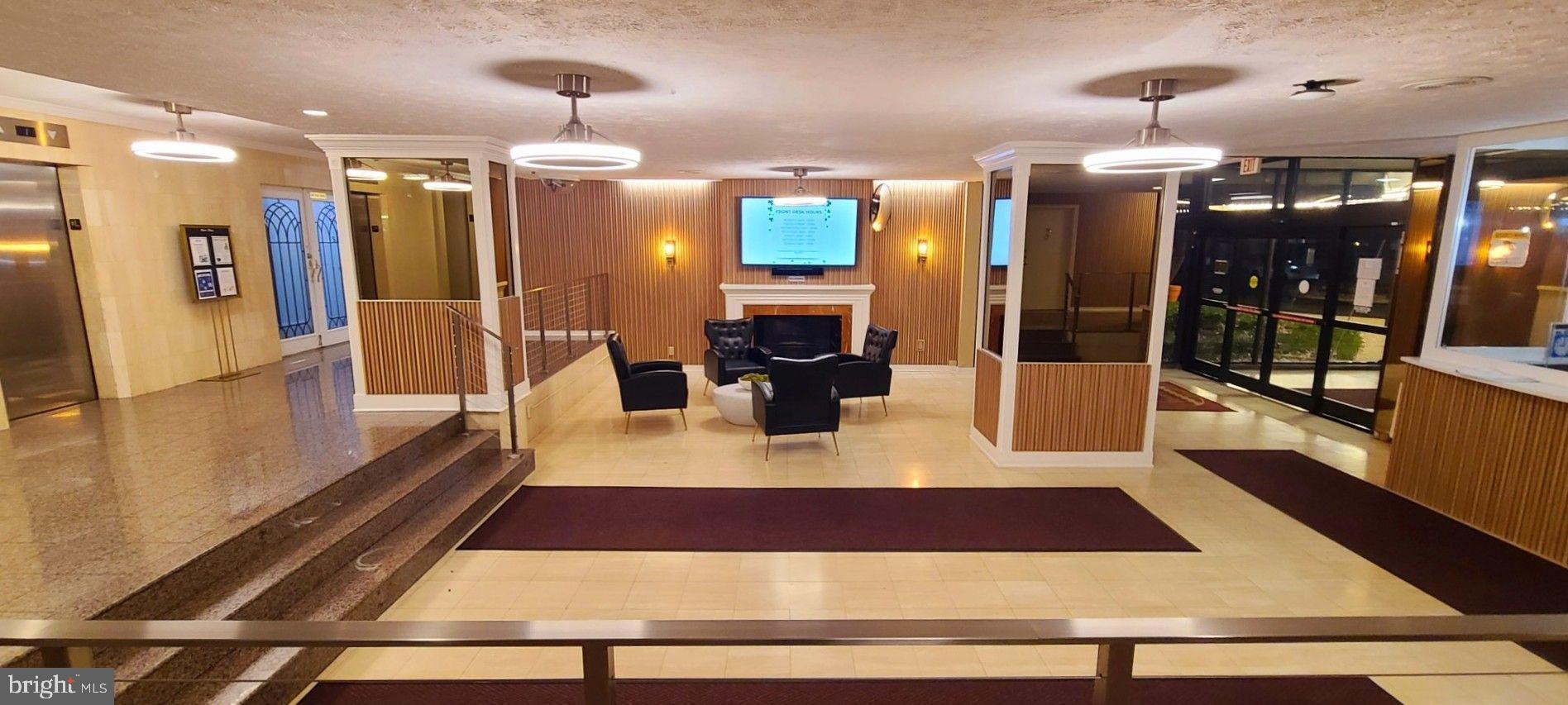 RIVER PLACE EAST - Residential