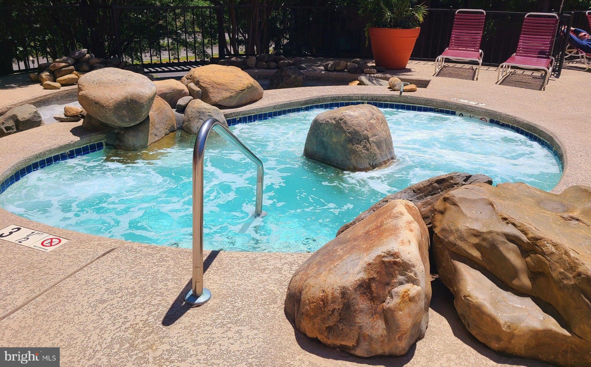 RIVER PLACE EAST - Residential