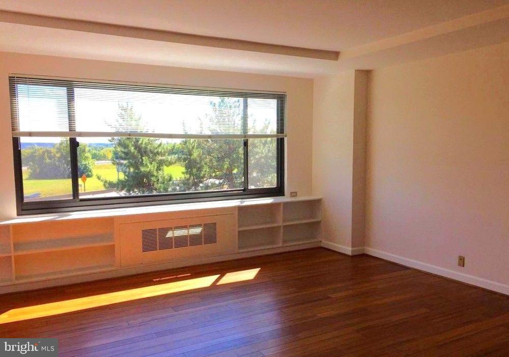 RIVER PLACE EAST - Residential