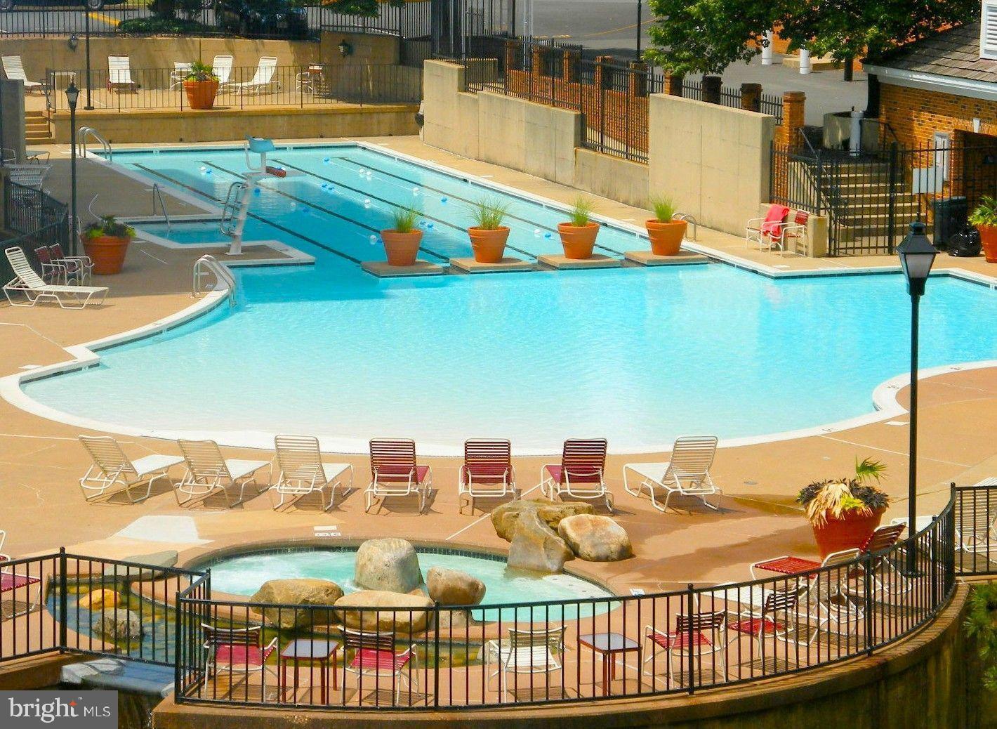 RIVER PLACE EAST - Residential