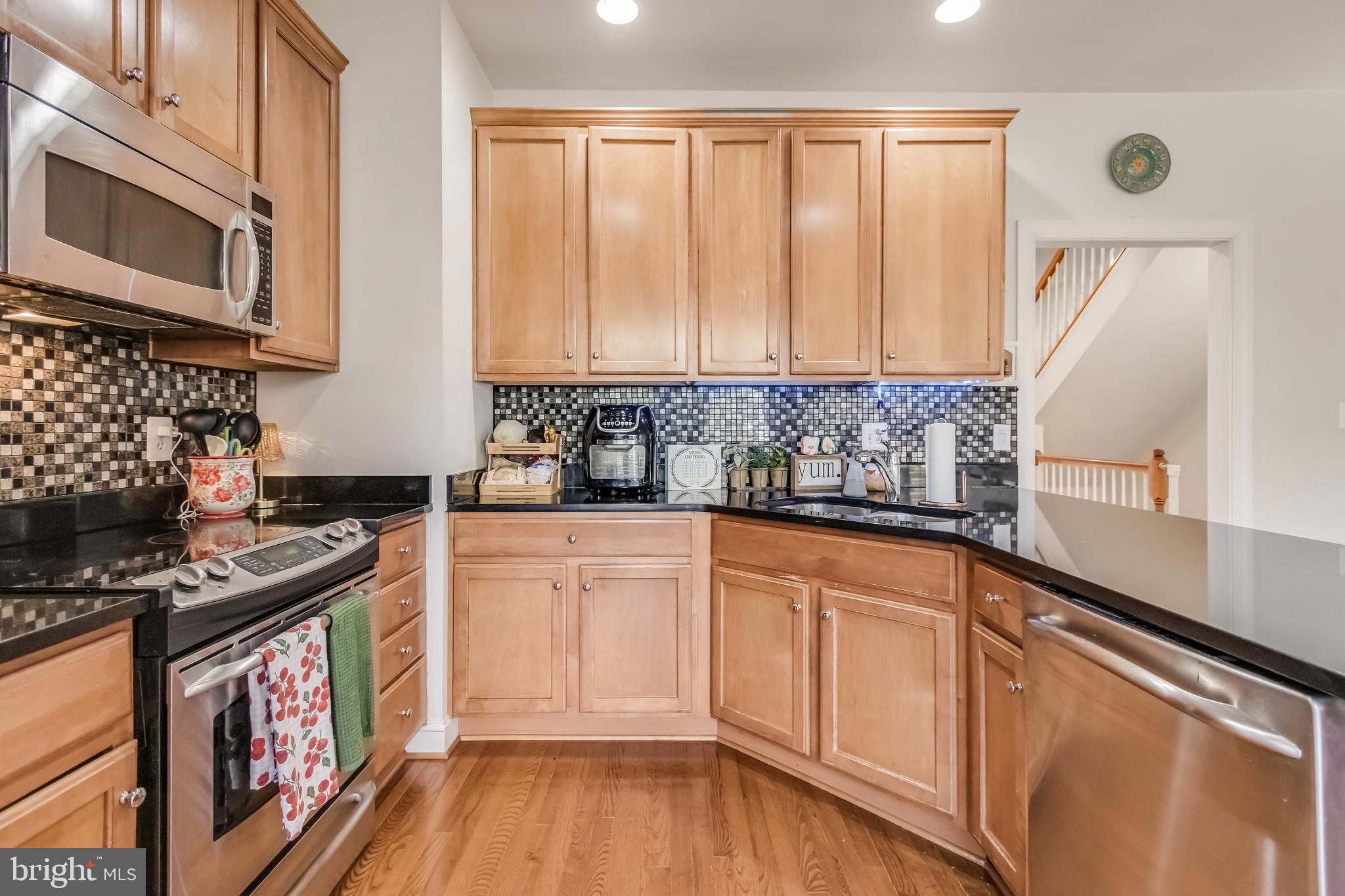 WHISPERING CREEK - Residential