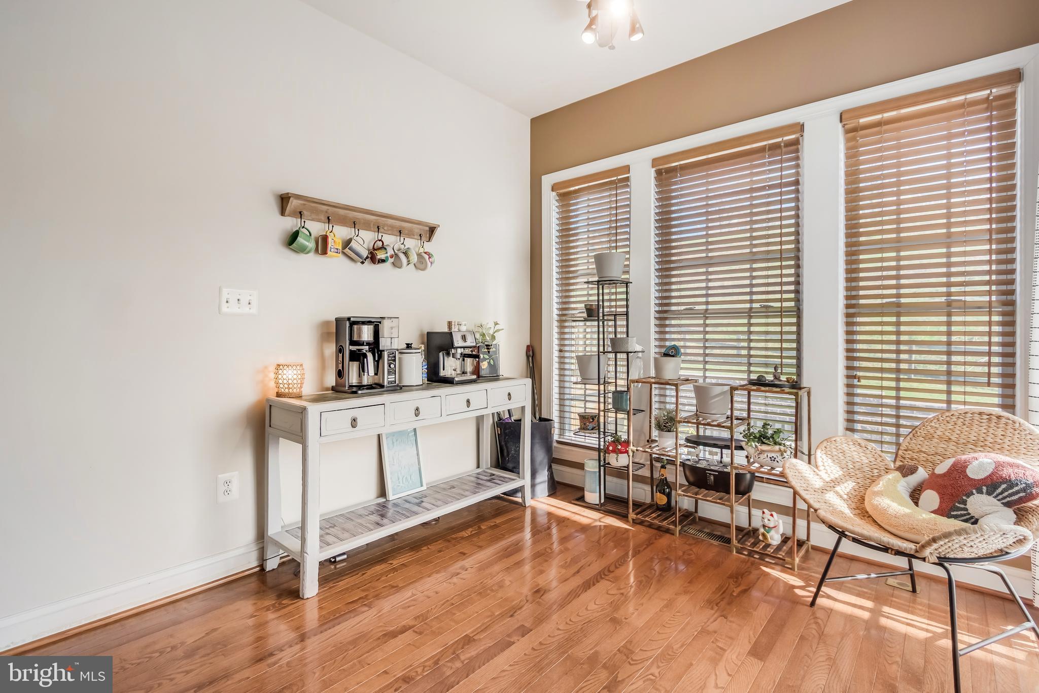 WHISPERING CREEK - Residential