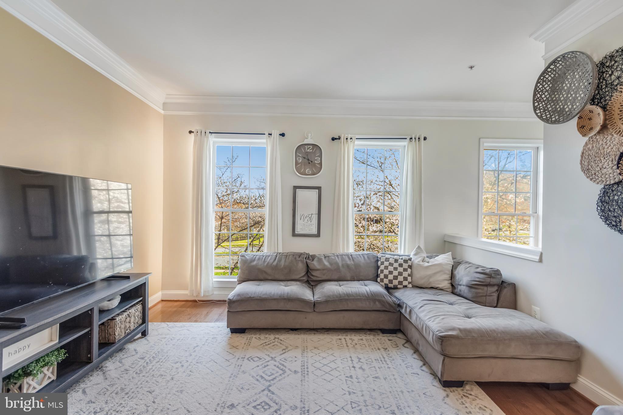 WHISPERING CREEK - Residential