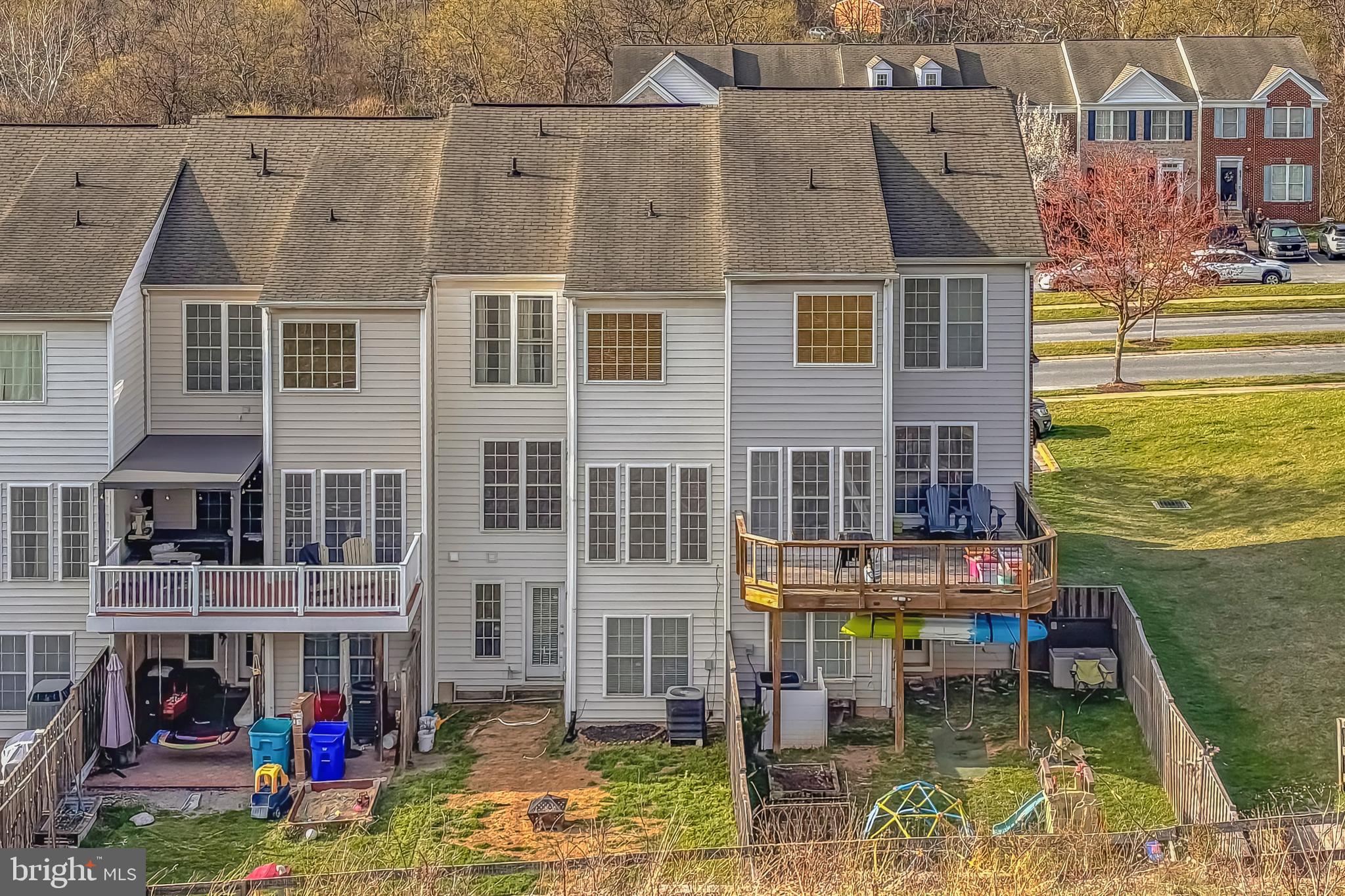 WHISPERING CREEK - Residential