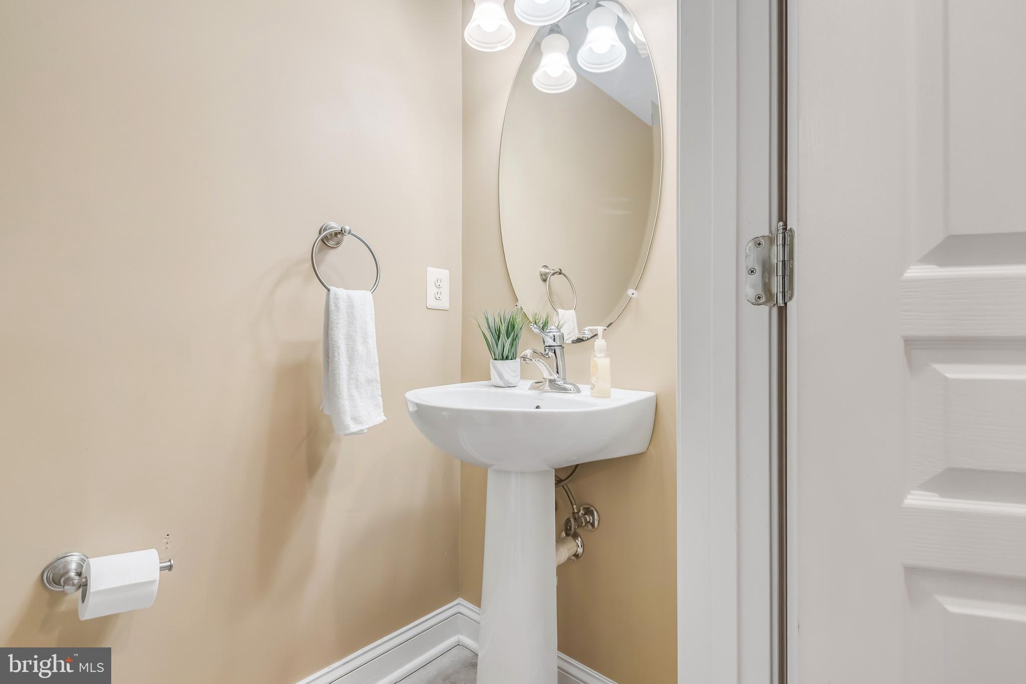 WHISPERING CREEK - Residential