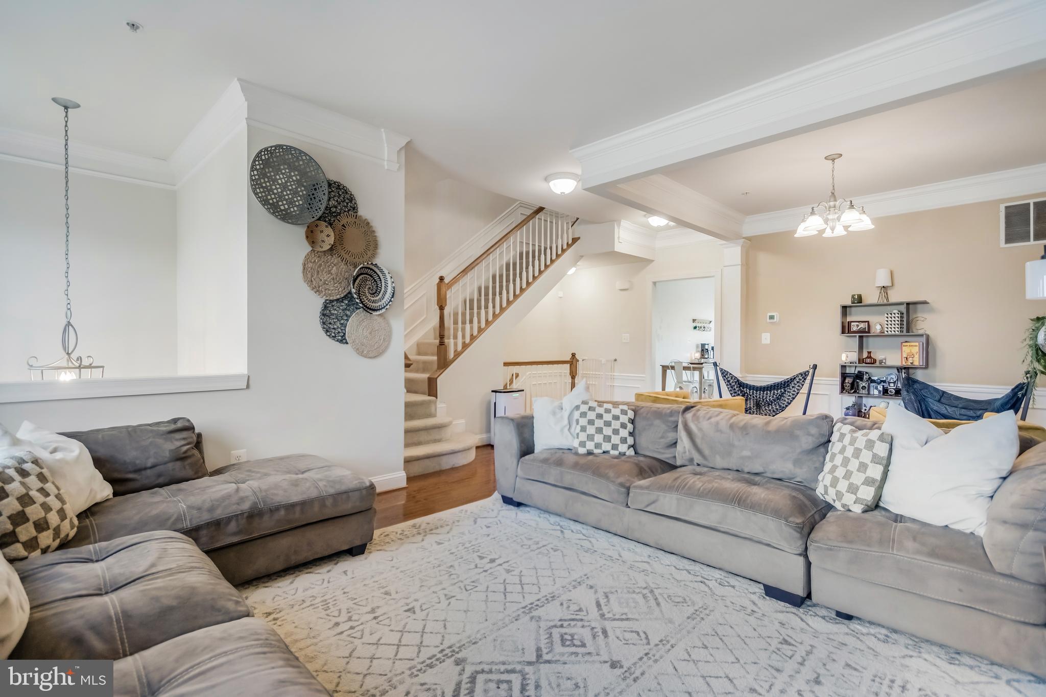 WHISPERING CREEK - Residential