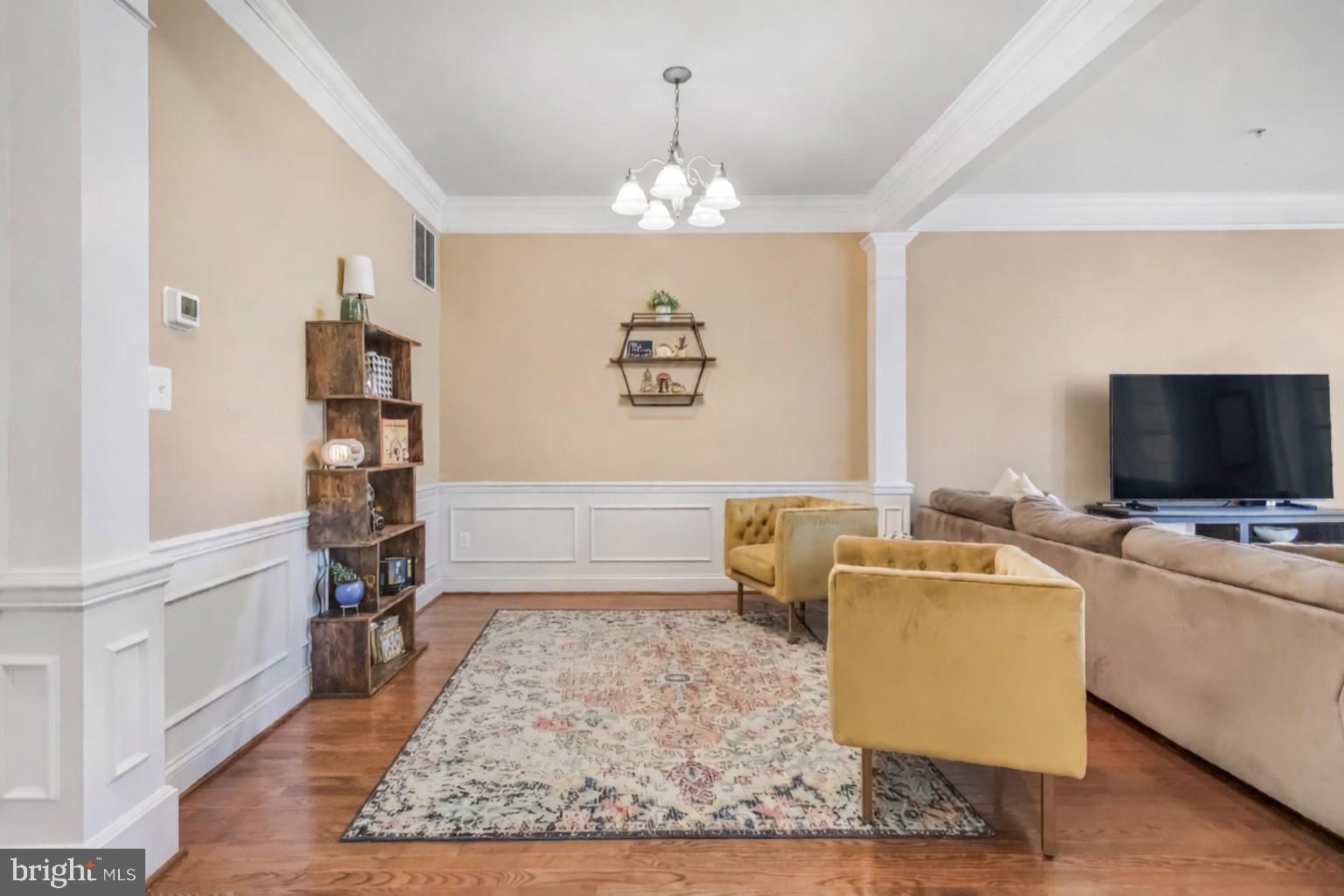 WHISPERING CREEK - Residential