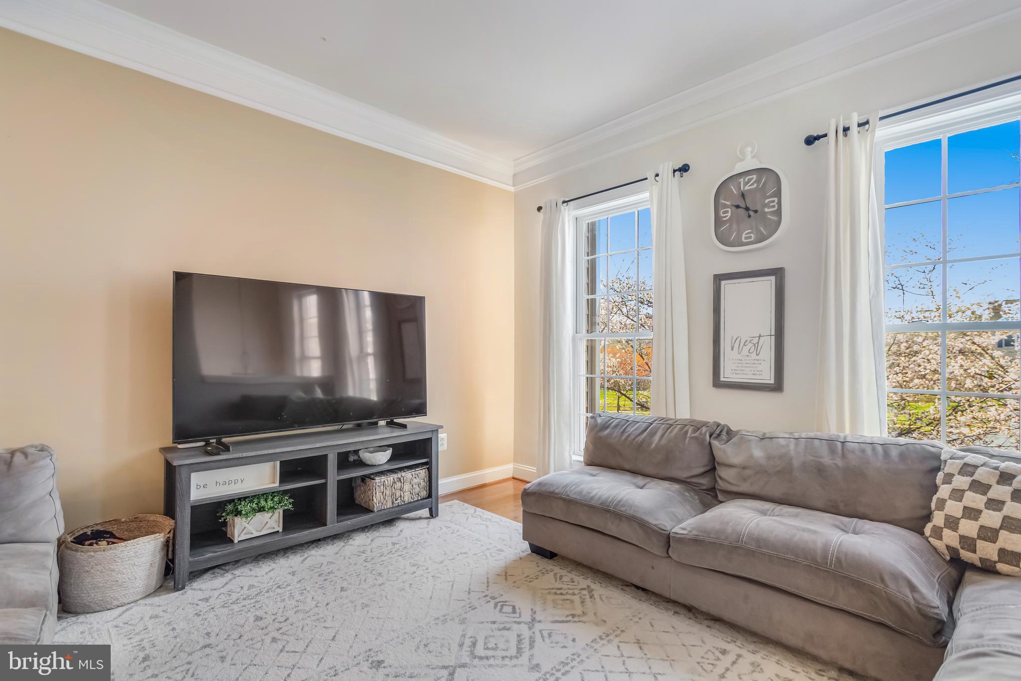 WHISPERING CREEK - Residential