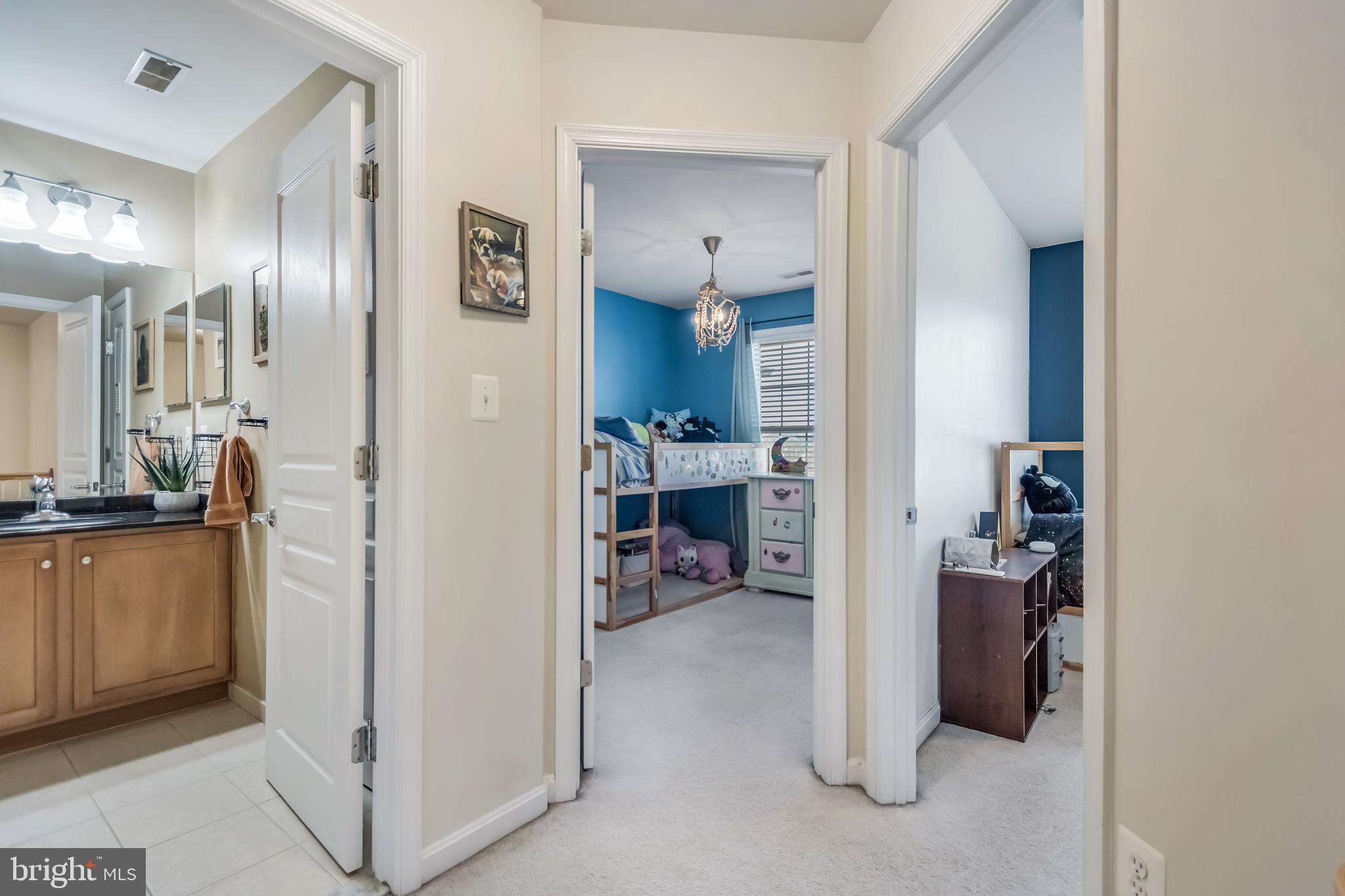 WHISPERING CREEK - Residential