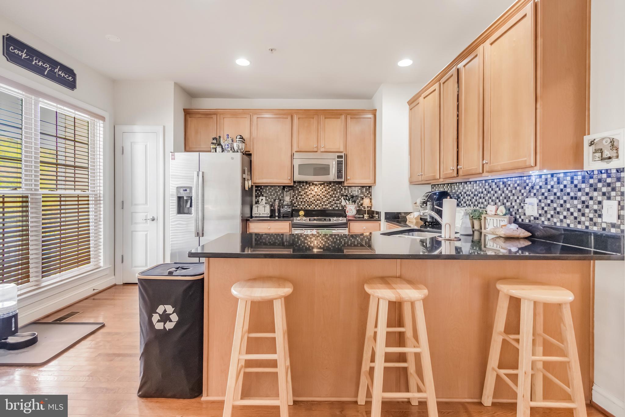 WHISPERING CREEK - Residential