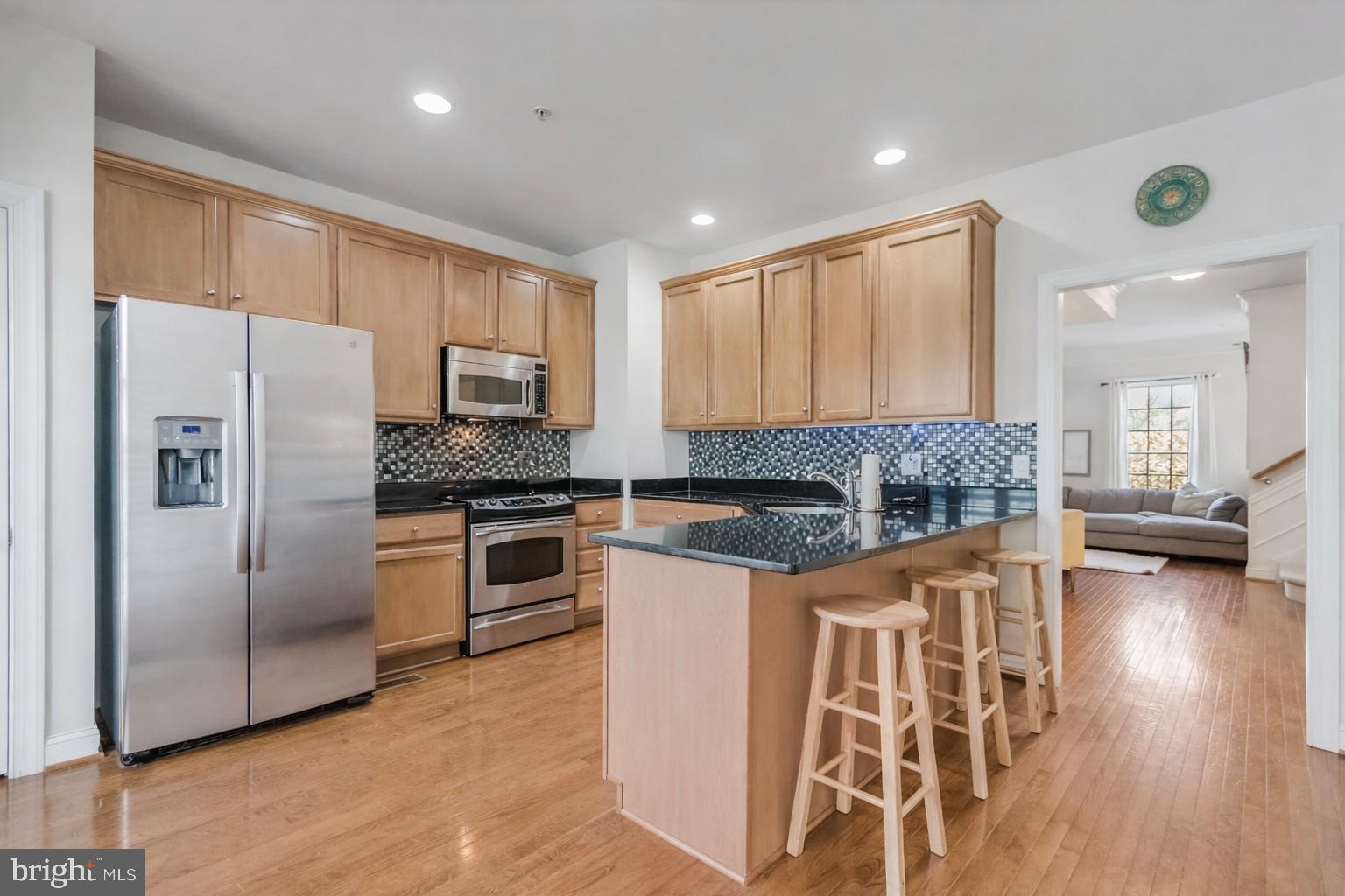 WHISPERING CREEK - Residential