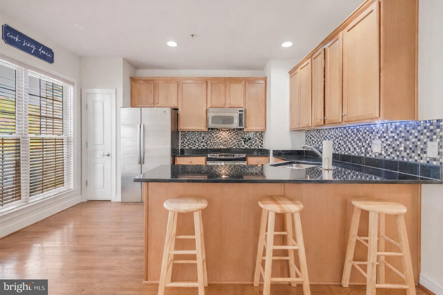 WHISPERING CREEK - Residential