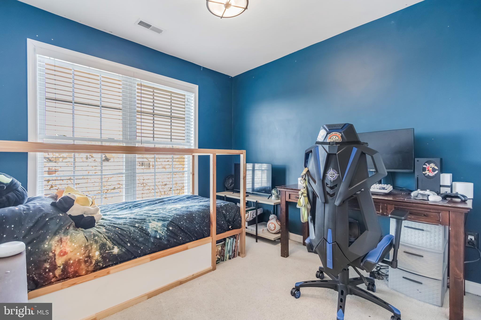 WHISPERING CREEK - Residential