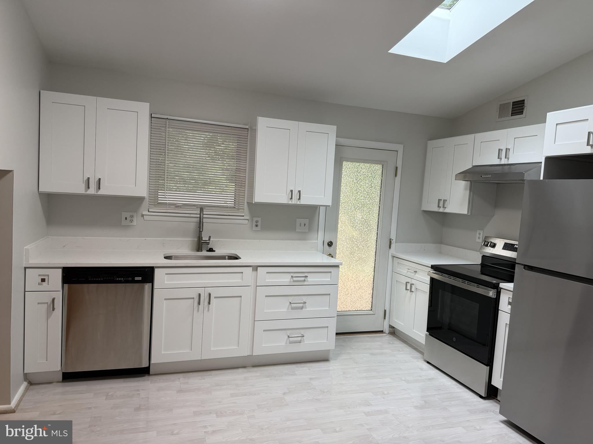 14015 CONGRESS DRIVE