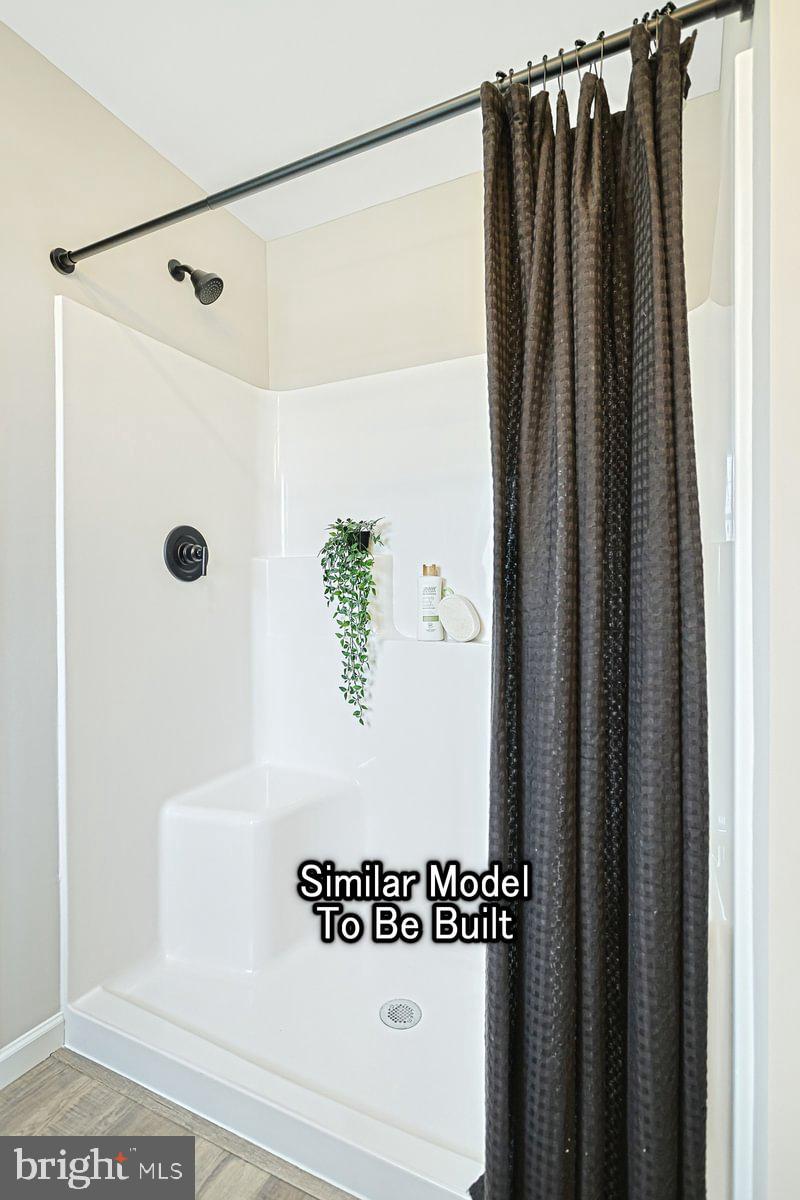 HICKORY POINTE - Residential