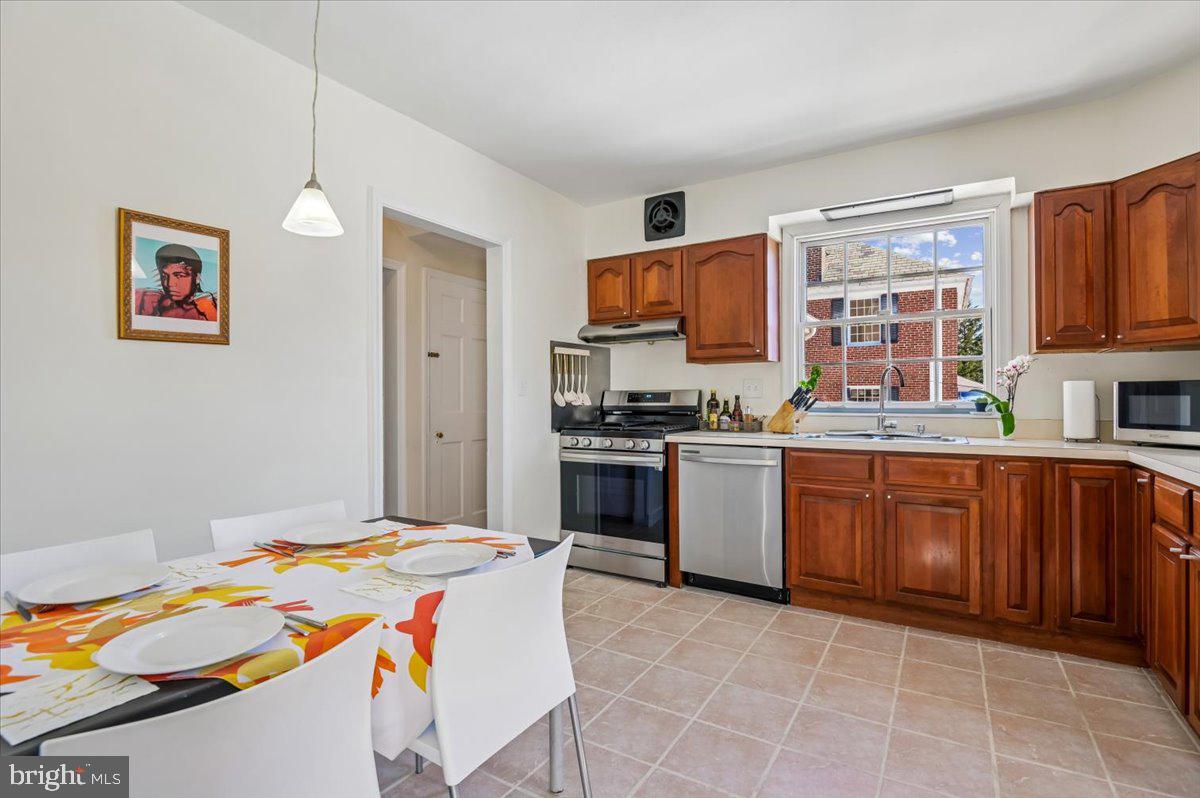 GREATER HOMELAND HISTORIC DISTRICT - Residential